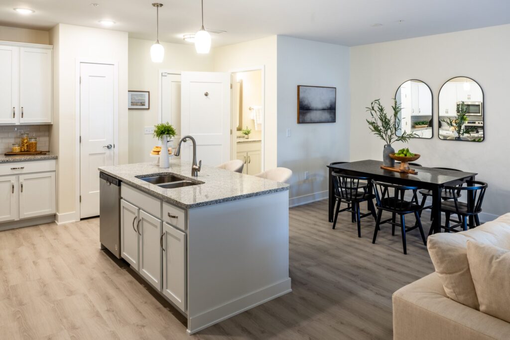 Summit Vista Interior Kitchen and Dining Room